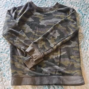 Cat & Jack (6/7) Green Camo Sweatshirt